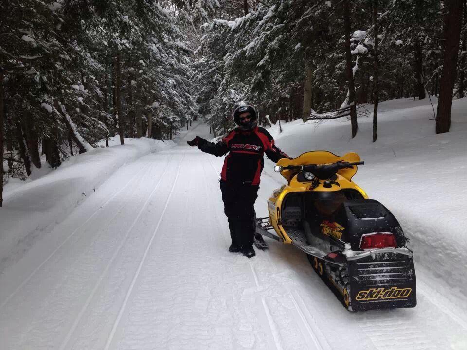 Little Hawk Resort & Marina Algonquin Highlands Buitenkant foto