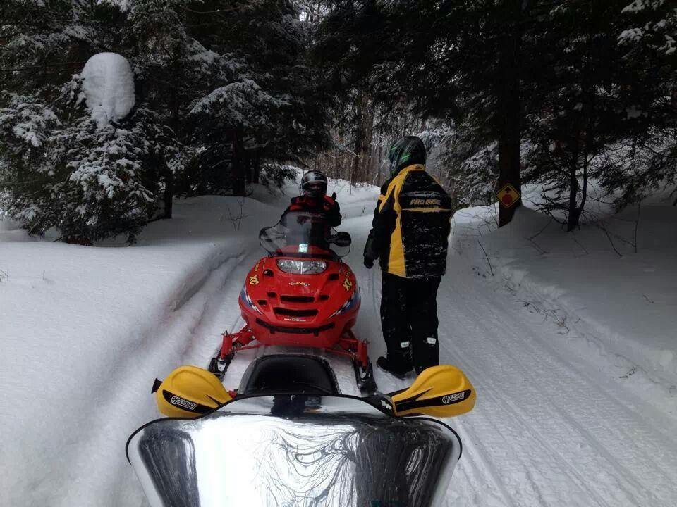 Little Hawk Resort & Marina Algonquin Highlands Buitenkant foto