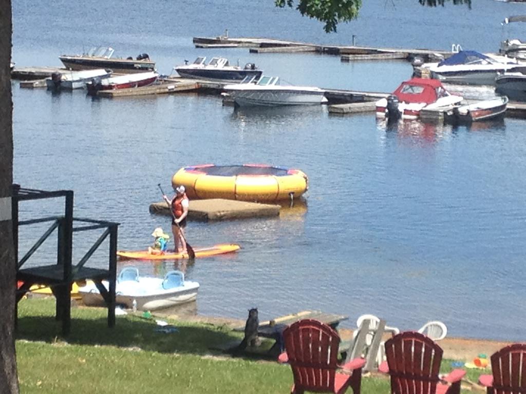 Little Hawk Resort & Marina Algonquin Highlands Buitenkant foto