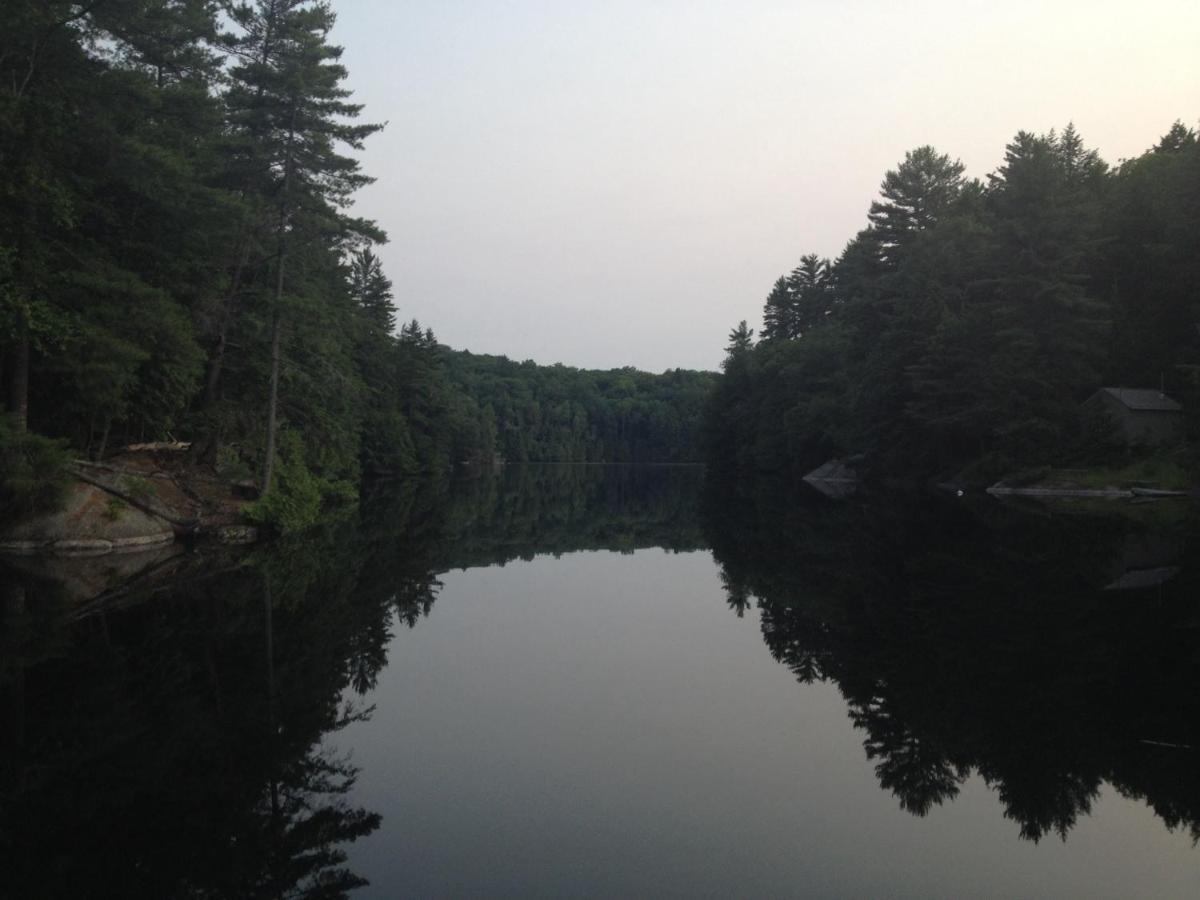 Little Hawk Resort & Marina Algonquin Highlands Buitenkant foto